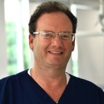Dr. Moises Lukowiecki Smile Center clinica odontologia Panama endodoncia